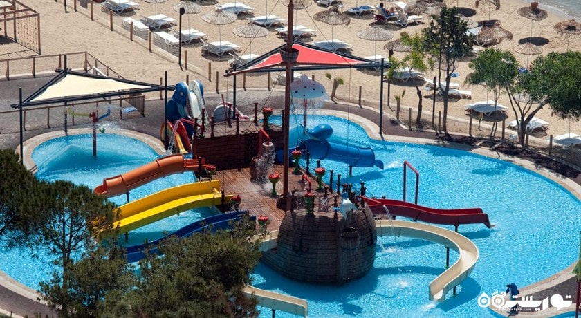 محوطه مخصوص کودکان در پارک آبی هتل